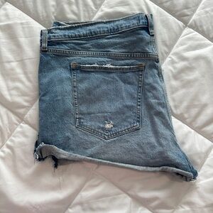 Abercrombie The Mom Short